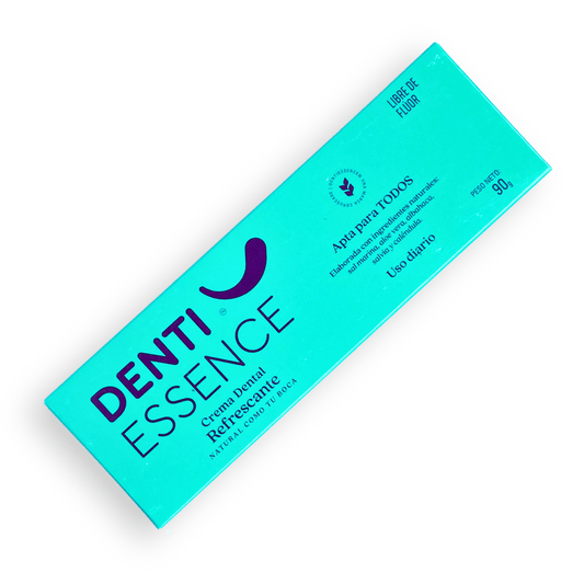Crema Dental Sin Flúor Refrescante en su caja con fondo blanco