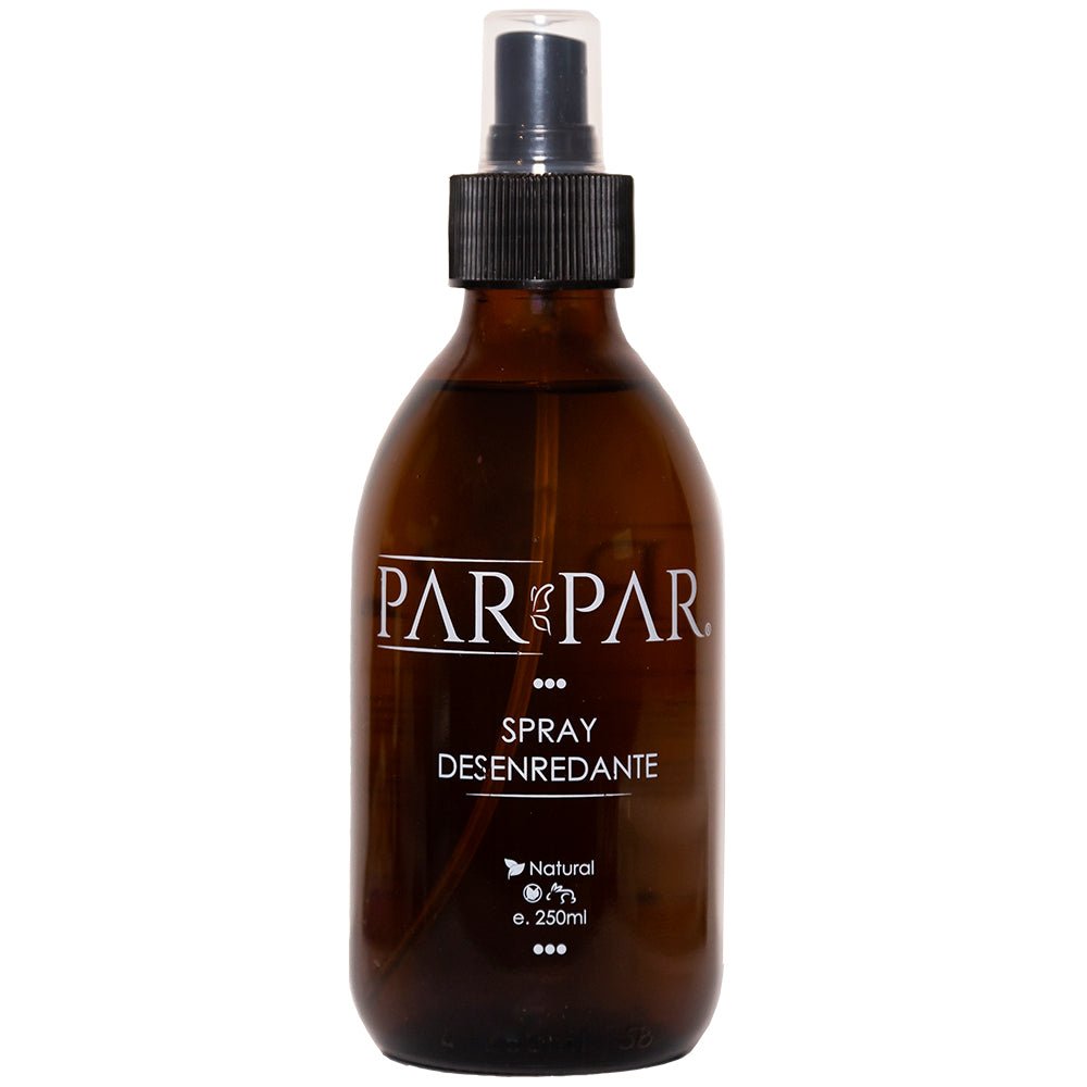 Spray Desenredante con fondo blanco