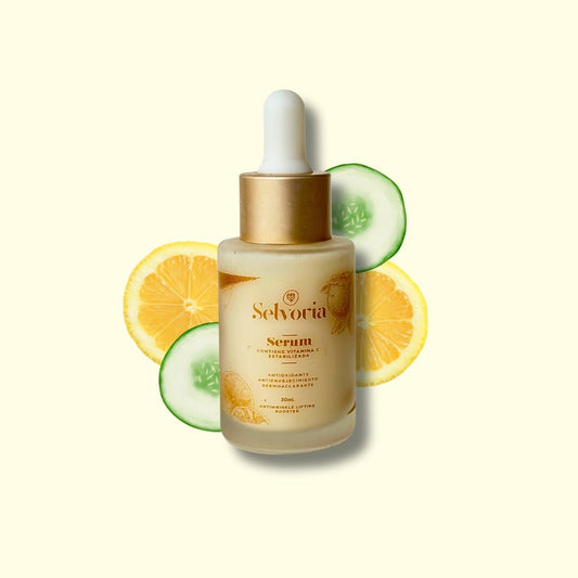 Serum vitamina C de Selvoria con frutas y verduras.