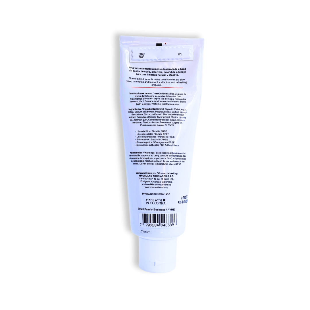 el parte atras de la crema dental natural de soul seed para niños con fondo plano