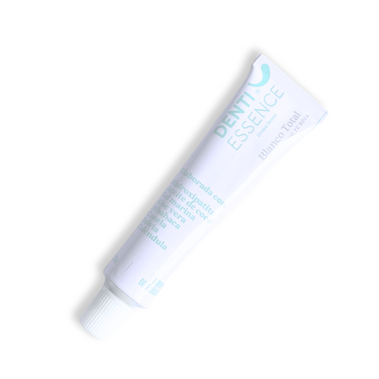 la crema dental sin fluor de denti essence  20g sin su caja con fondo plano
