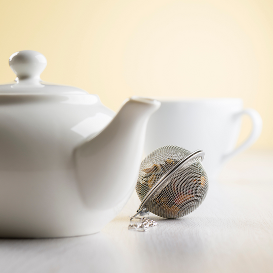 infusor de te a lado un tetera