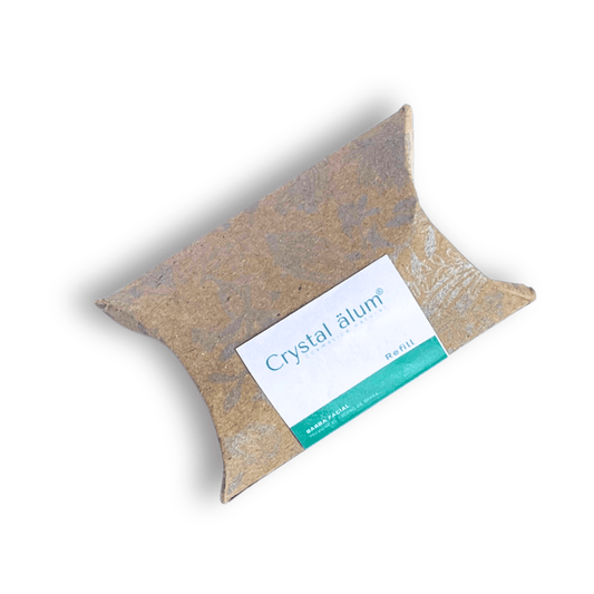 repuesto de Barra Facial Astringente de alumbre en caja con fondo blanco