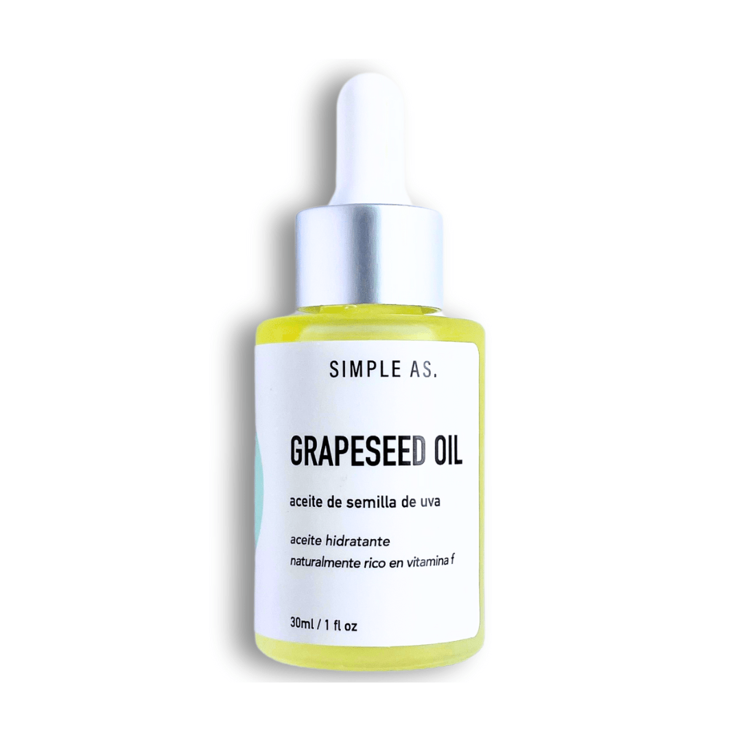 Aceite de semilla de uva en botella transparente 30ml con fondo blanco.