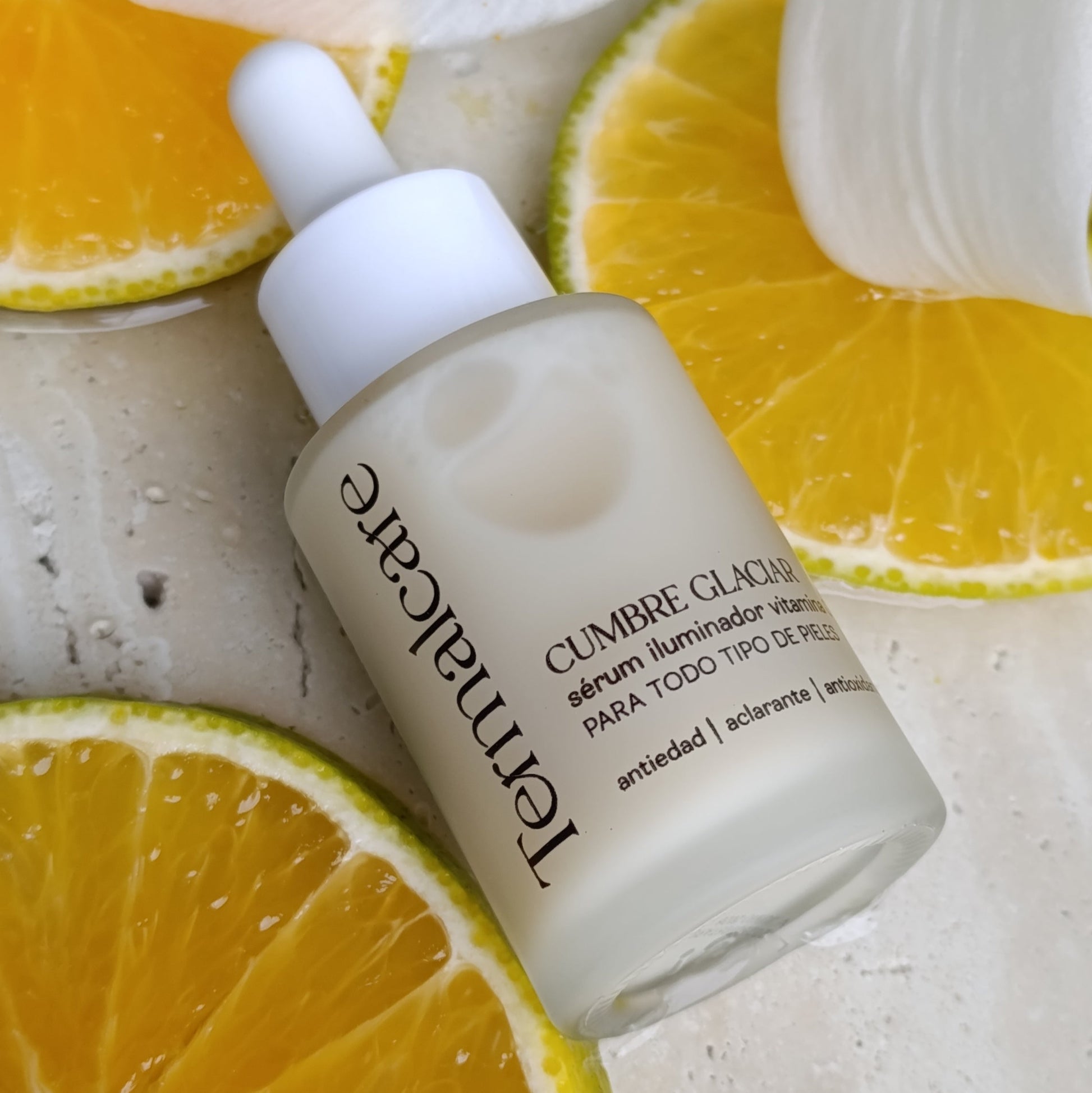 el serum vitamina c con frutas citricos. 